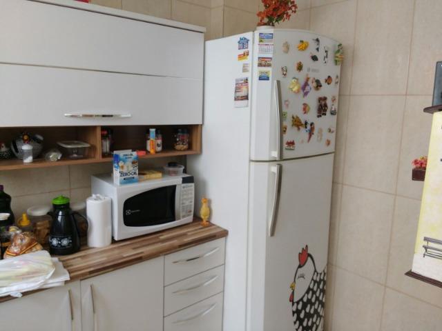 Excelente apartamento, todo em porcelanato, acabamento de primeira qualidade - Foto 17