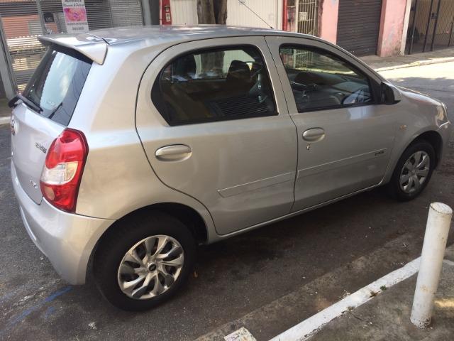 Toyota Etios 1.3 X 16V Flex Completo Baixa Km Unico Dono - Foto 5