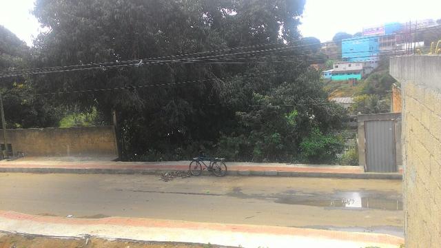 Alugo terreno