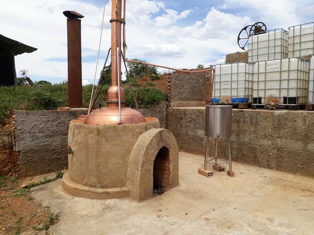 ALAMBIQUE com micro usina de etanol e cachaça - Foto 2