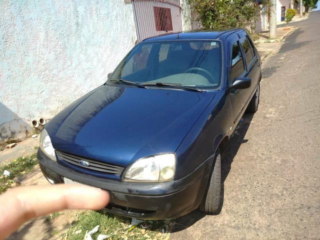 Fiesta 2001- 4 portas