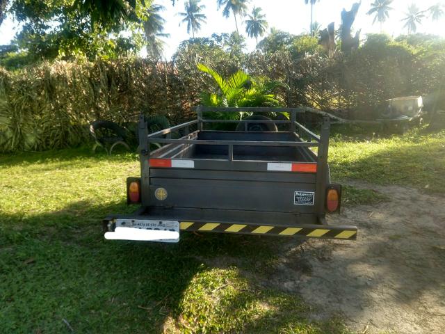 Vendo reboque carretinha, pneus novos com estepe - Foto 6