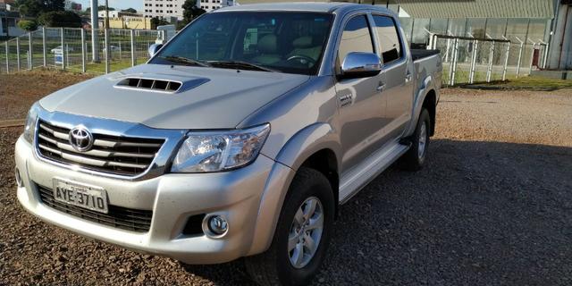Hilux CH 4X4 SRV 2014/2014