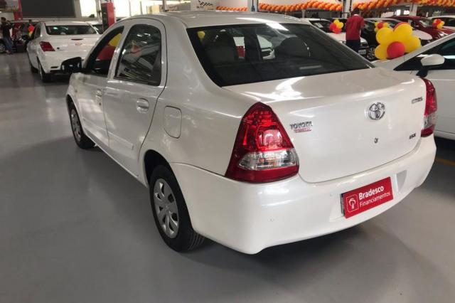 ETIOS X PLUS SEDAN 1.5 FLEX 16V 4P MEC. - Foto 4