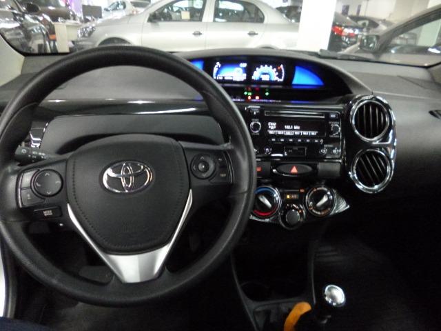 Toyota Etios XS 1.5 Manual - Foto 6