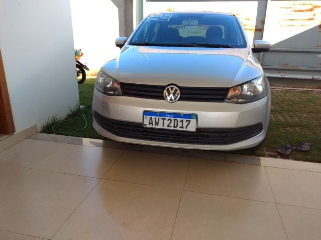 VW Voyage 1.6 2013/2014 - Prata - Foto 2