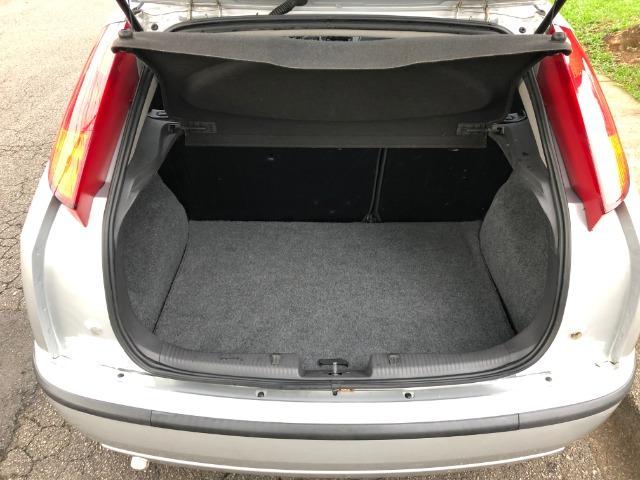 Ford Focus Hatch GLX 2.0 em excelente estado, segundo dono - Foto 11