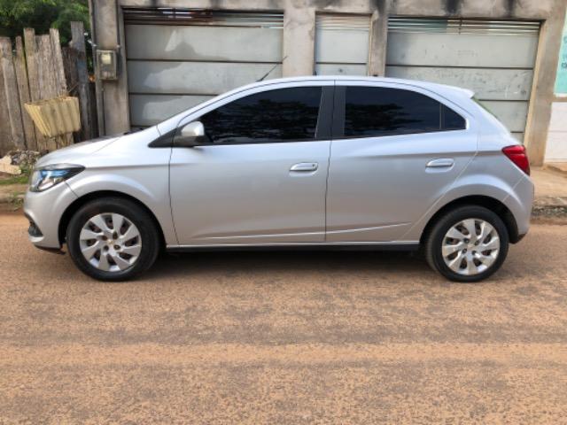 Onix hatch em dias interessados ligar o chamar no zap * - Foto 10
