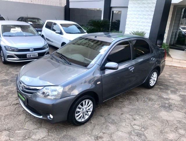 ETIOS SEDAN XLS