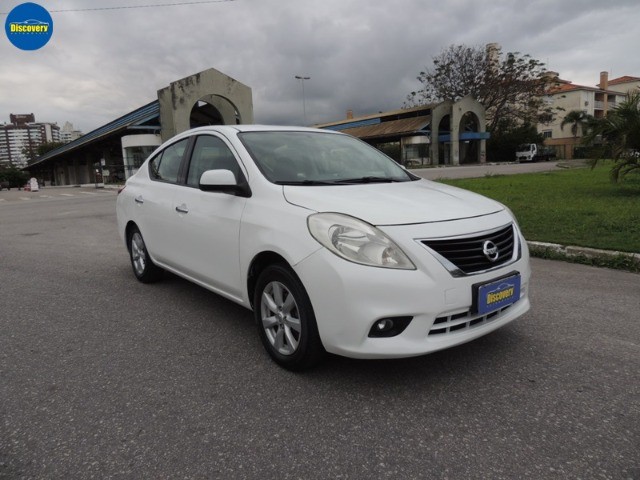 VERSA 1.6 SL ANO 2014 *COM GNV
