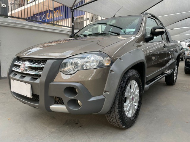 FIAT STRADA ADVENTURE LOCKER 1.8 8V  FLEX   CABINE ESTENDIDA 