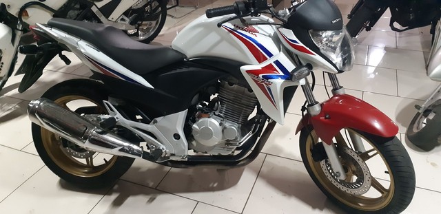 HONDA CB 300R 2015