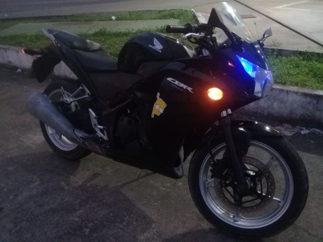 MOTO HONDA CBR250CC ANO 2012 $9.000