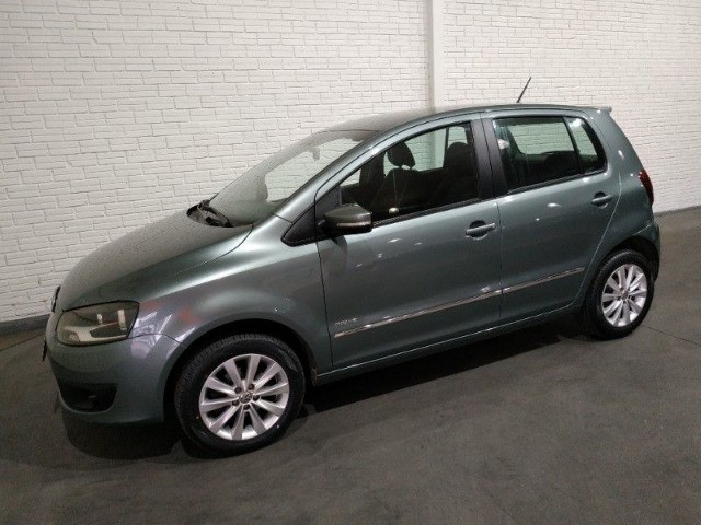 FOX 1.0 TREND TOTAL FLEX 8V 5P 2011/2012  CARRO EXTRA 