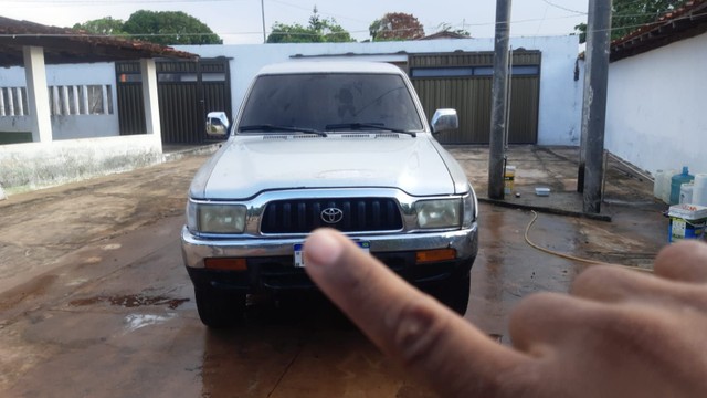 VENDO HILUX 2003 SRV TURBO DIESEL VALOR 45000 ZAP *