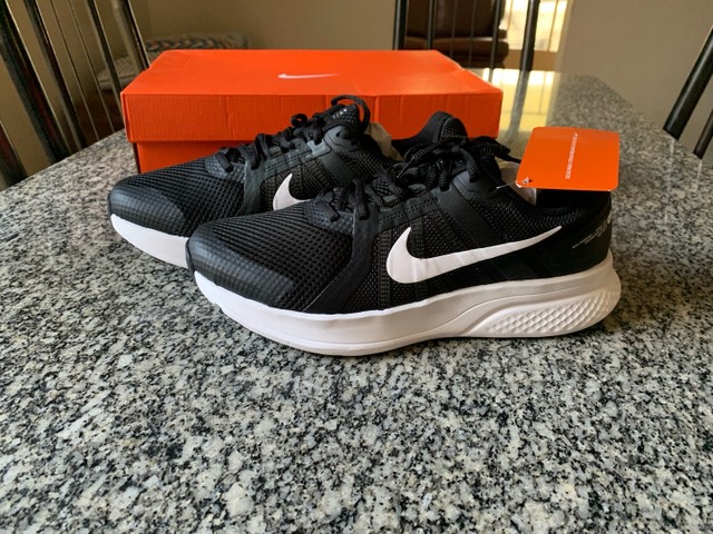 nike run swift preço