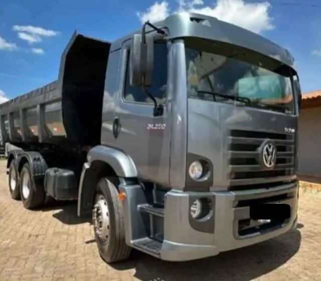 Volkswagen 24-250 ano 2012 caçamba basculante