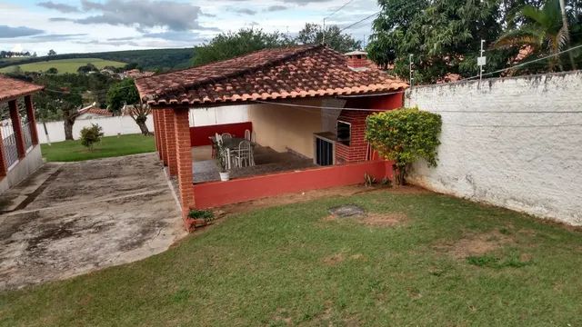 CHÁCARA A VENDA NO CENTRO DE SARAPUÍ, CASA CENTENÁRIA COM 543M2 EM