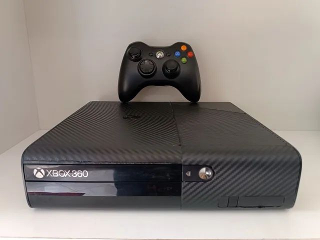 XBOX 360 SLIM DESTRAVADO COM 1 CONTROLE KINECT E 15 JOGOS 