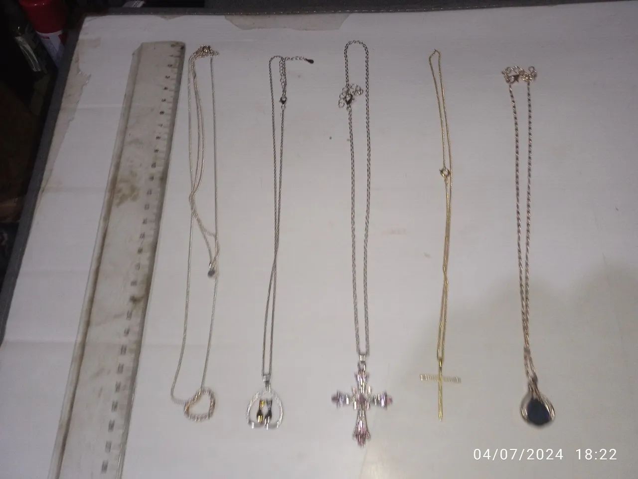 Gargantilhas, lote com cinco peças diferentes  - Foto 2