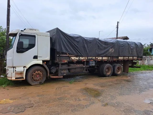 Volvo VM 260 6x2 ano 2011  - Foto 4