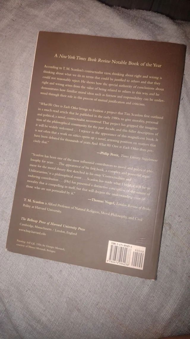 Vendo livro What we owe to each other - Foto 2