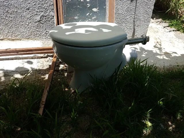 Vaso sanitário e Pia de cerâmica