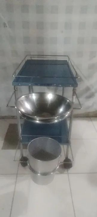 CARRINHO DE CURATIVO E HIGIENE EM INOX - Foto 4