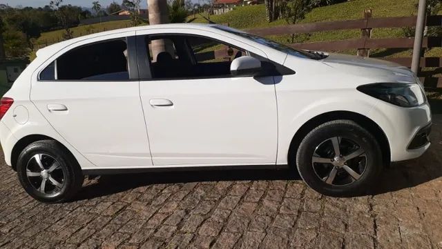 Chevrolet Onix 1.0mt Lt2014 em Curitiba