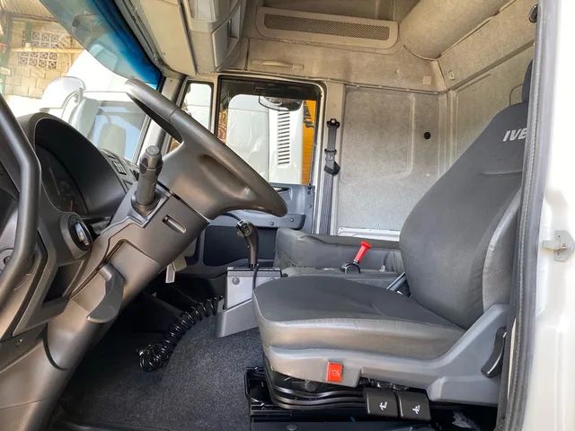 Caminhão Iveco Tector 240e30, ano 2019 Bitrukc - Foto 9