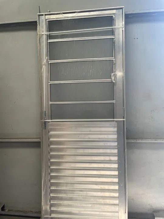Portas e janelas - a partir de 178,00 / entregamos a domicílio