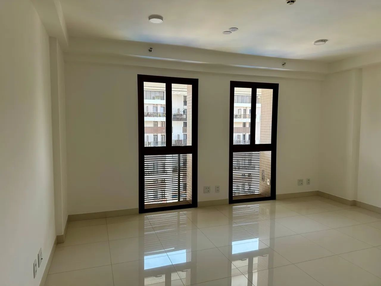 Vendo excelente ap no Venice, Park Sul, 26,16m2. Vista para piscina. 9º andar. - Foto 4