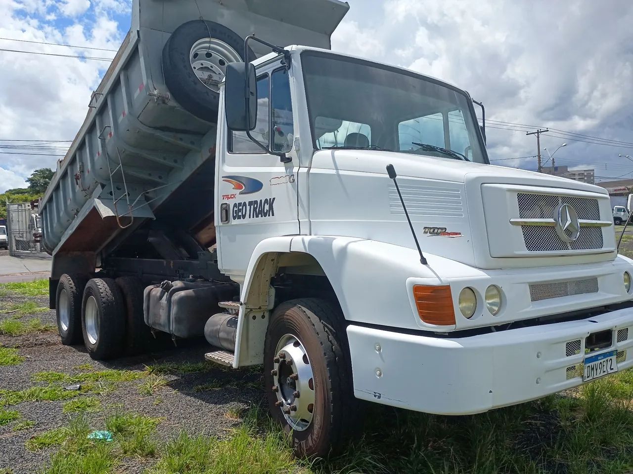 Caminhão M.Benz 1620 caçamba 2006