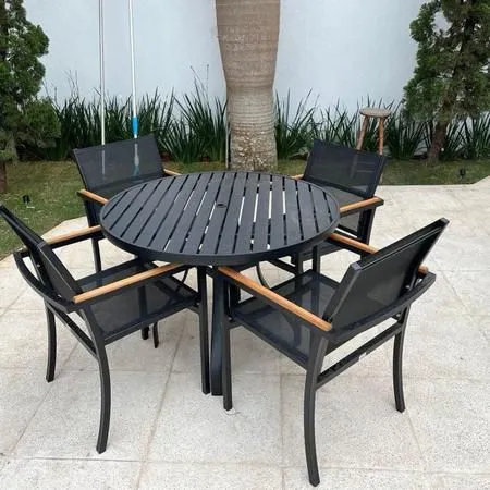 Conjunto de Mesa e Cadeiras para Jantar