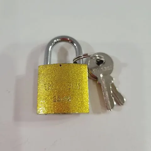 Cadeado padrão médio 3 chaves/entrega grátis