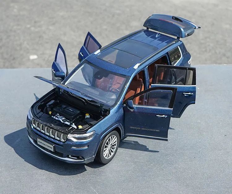 Miniatura Jeep Commander 1:18 ,azul