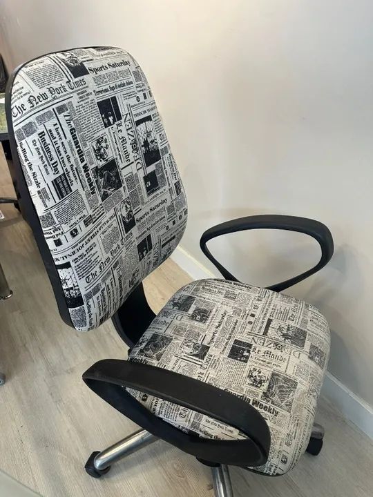 6 cadeiras giratórias estofadas e 1 de presidente - Foto 4