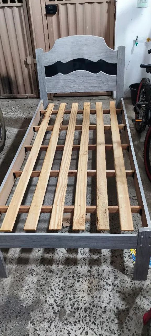 Single bed64187855380482120