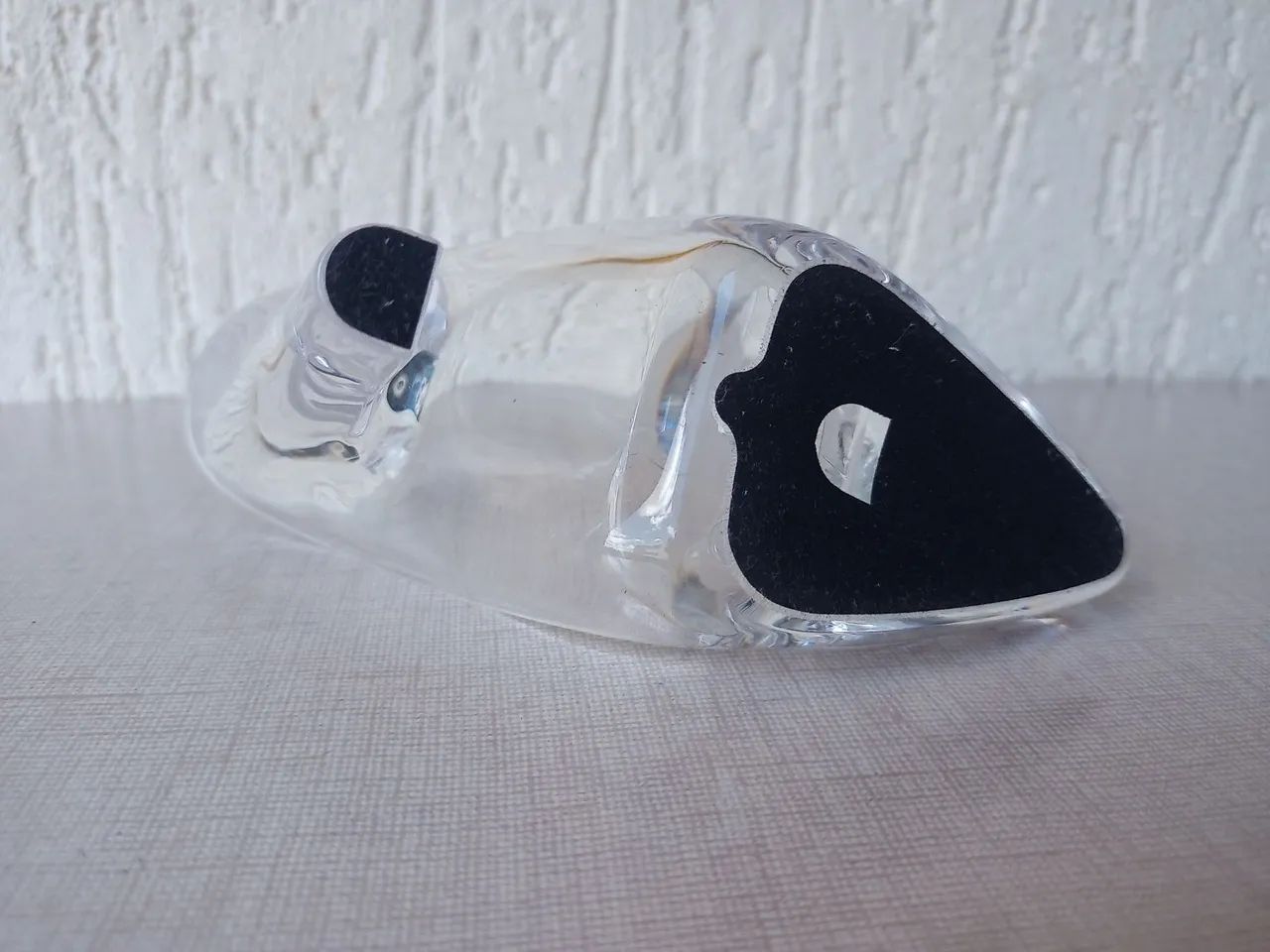 Porta celular acrílico transparente com pompom  - Foto 4