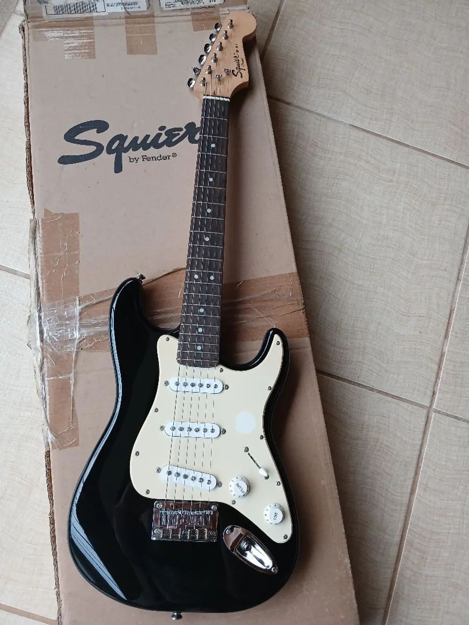 Guitarra Elétrica Squier Mini by Fender - Instrumentos musicais