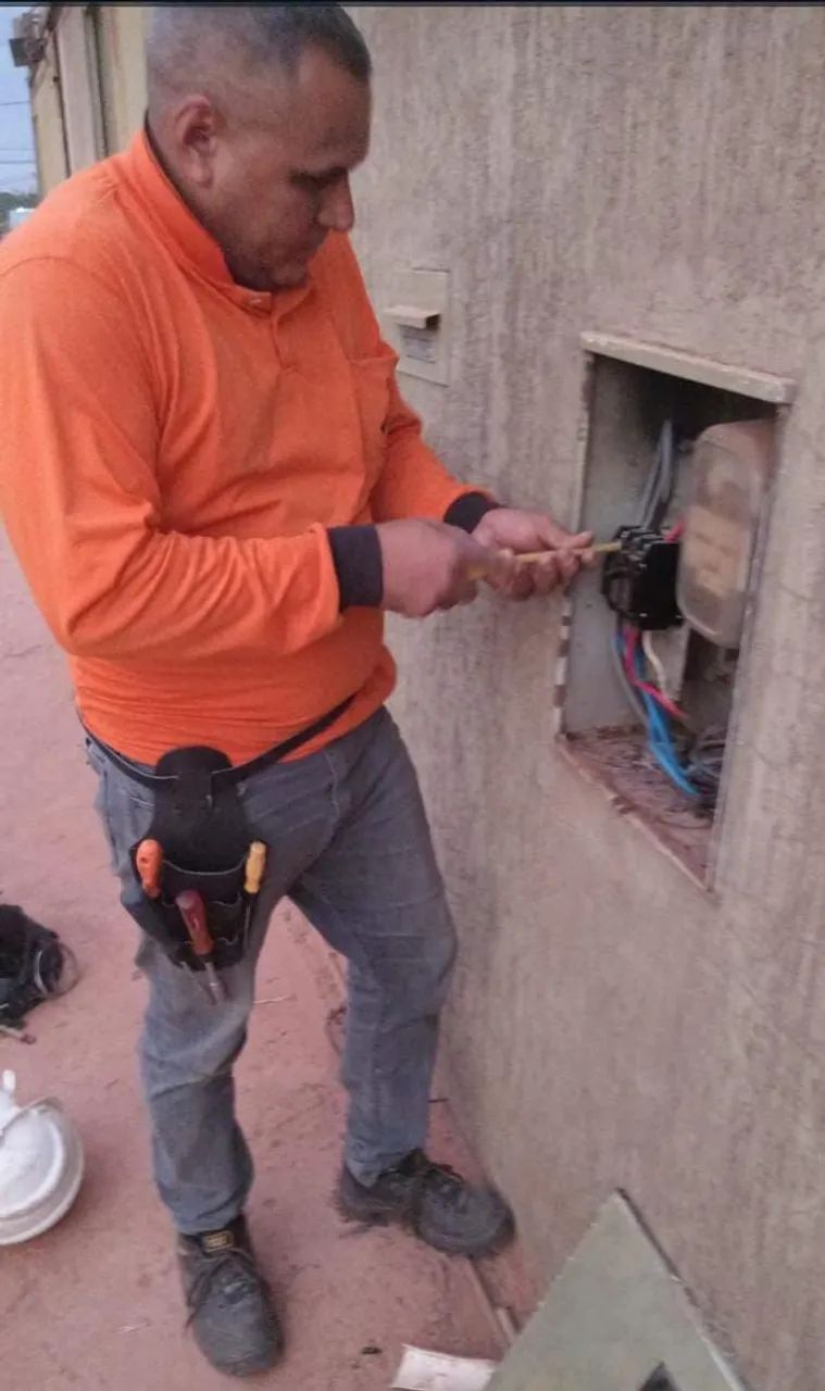 ELETRICISTA E TÉCNICO DE PLANTÃO 24H 