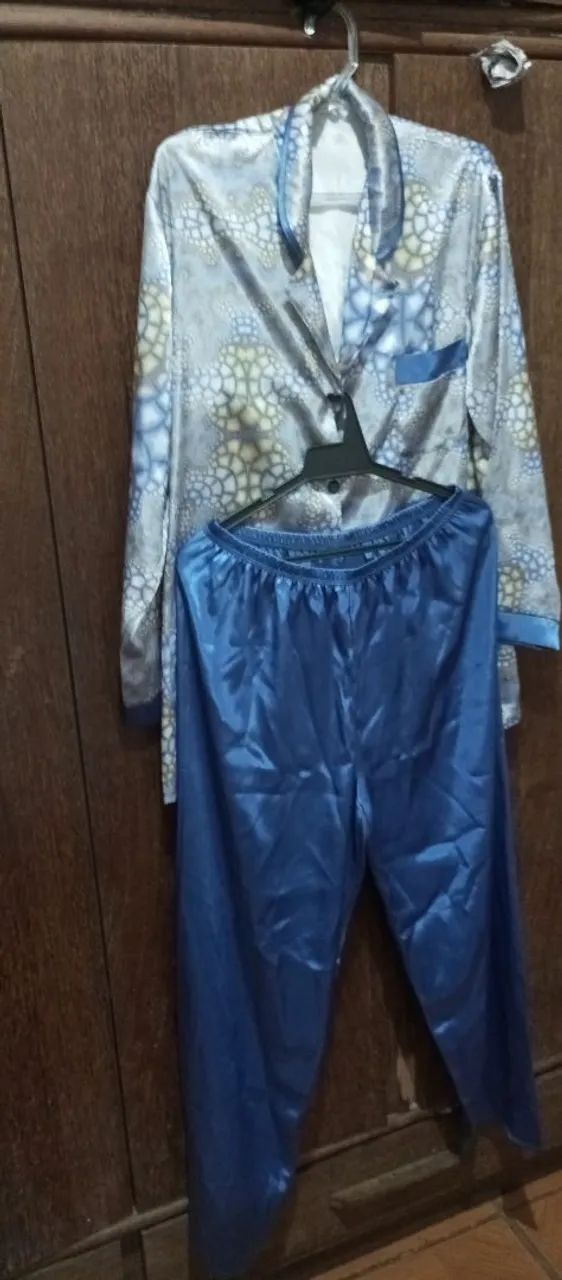 Pijama de cetim elegante e confortável