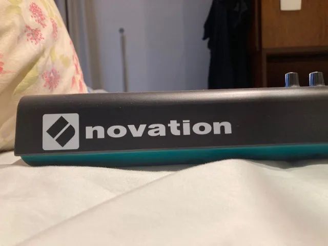 teclado e controlador midi launchkey novation mkii 49 teclas - Foto 4