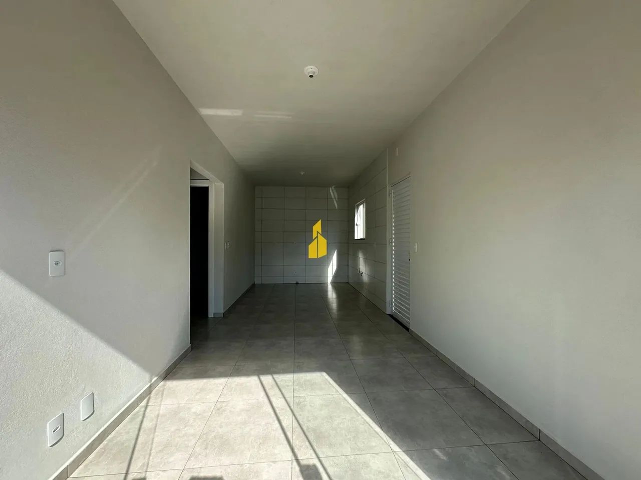 Casa á venda no Bairro Araponguinhas - Foto 4