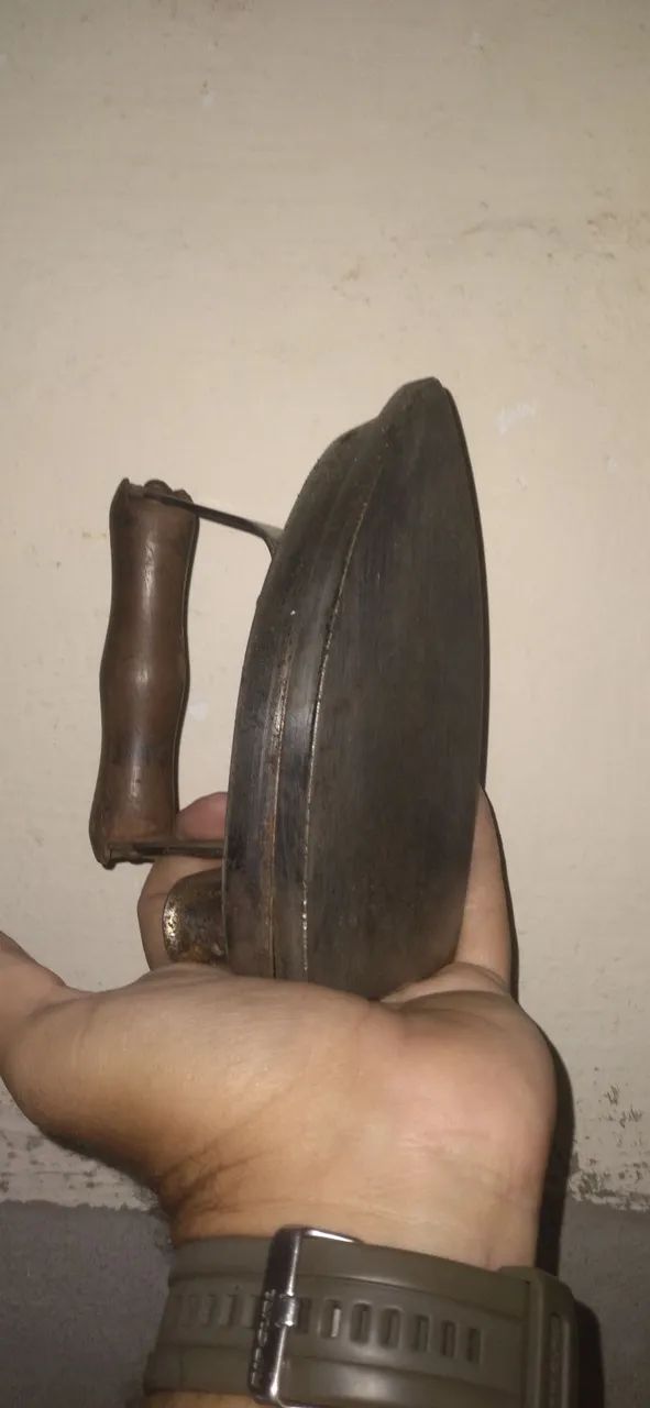 Mini ferro de passar antigo para decoração  - Foto 4