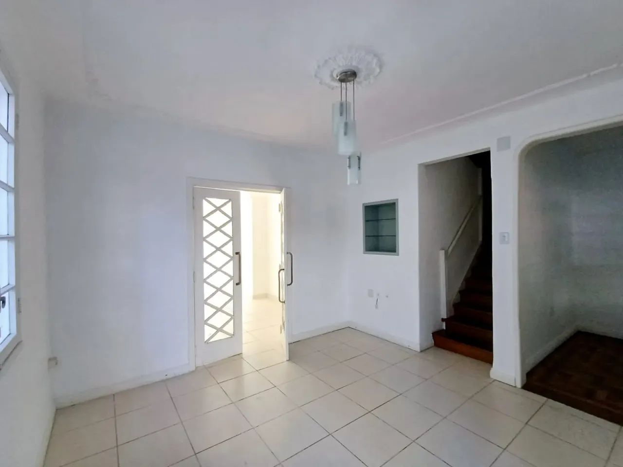 Aluga-se Casa Comercial Com 250m² no Bairro Rio Branco em Porto Alegre - Foto 3
