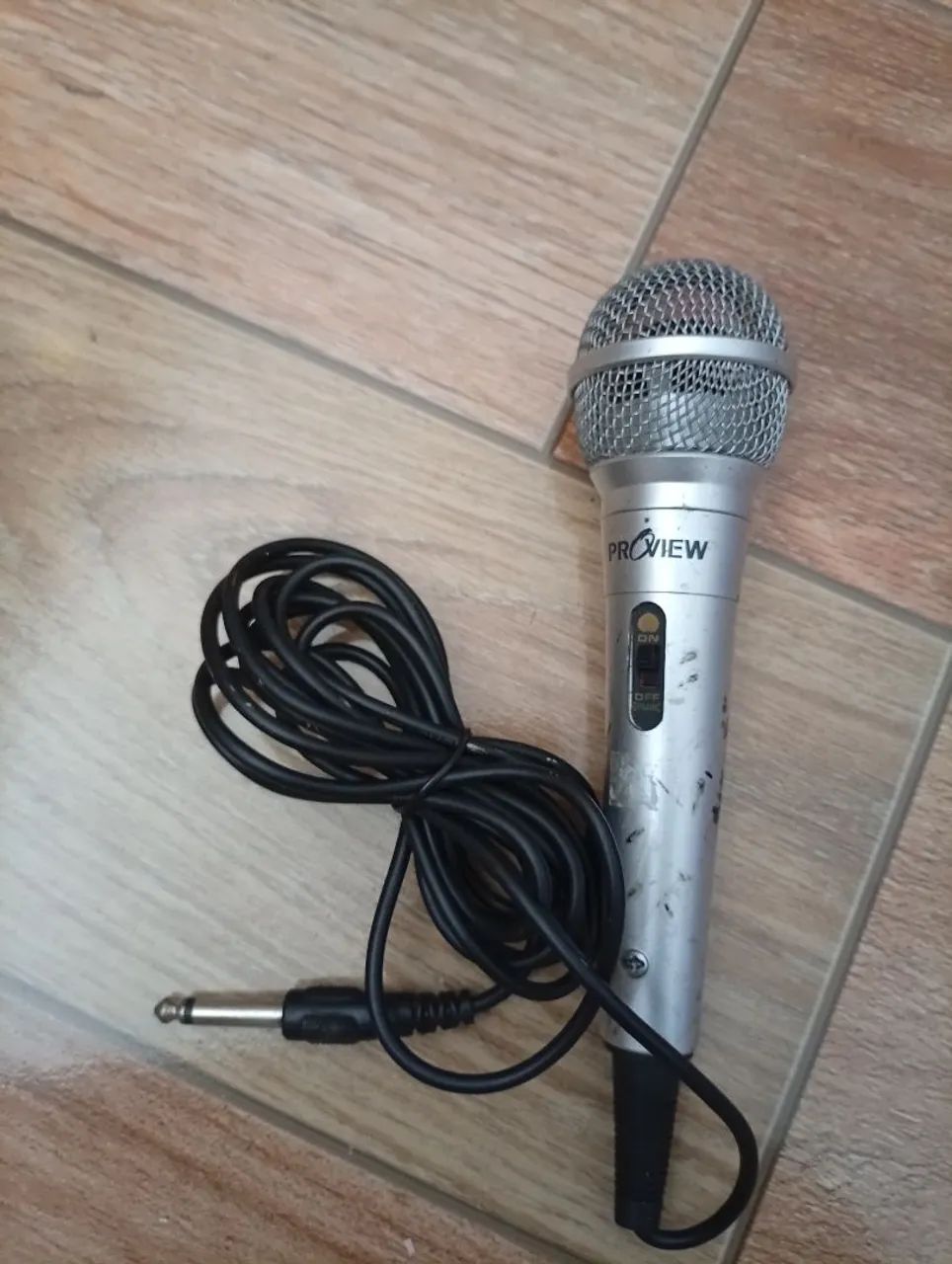 Microfone com fio entrada p10