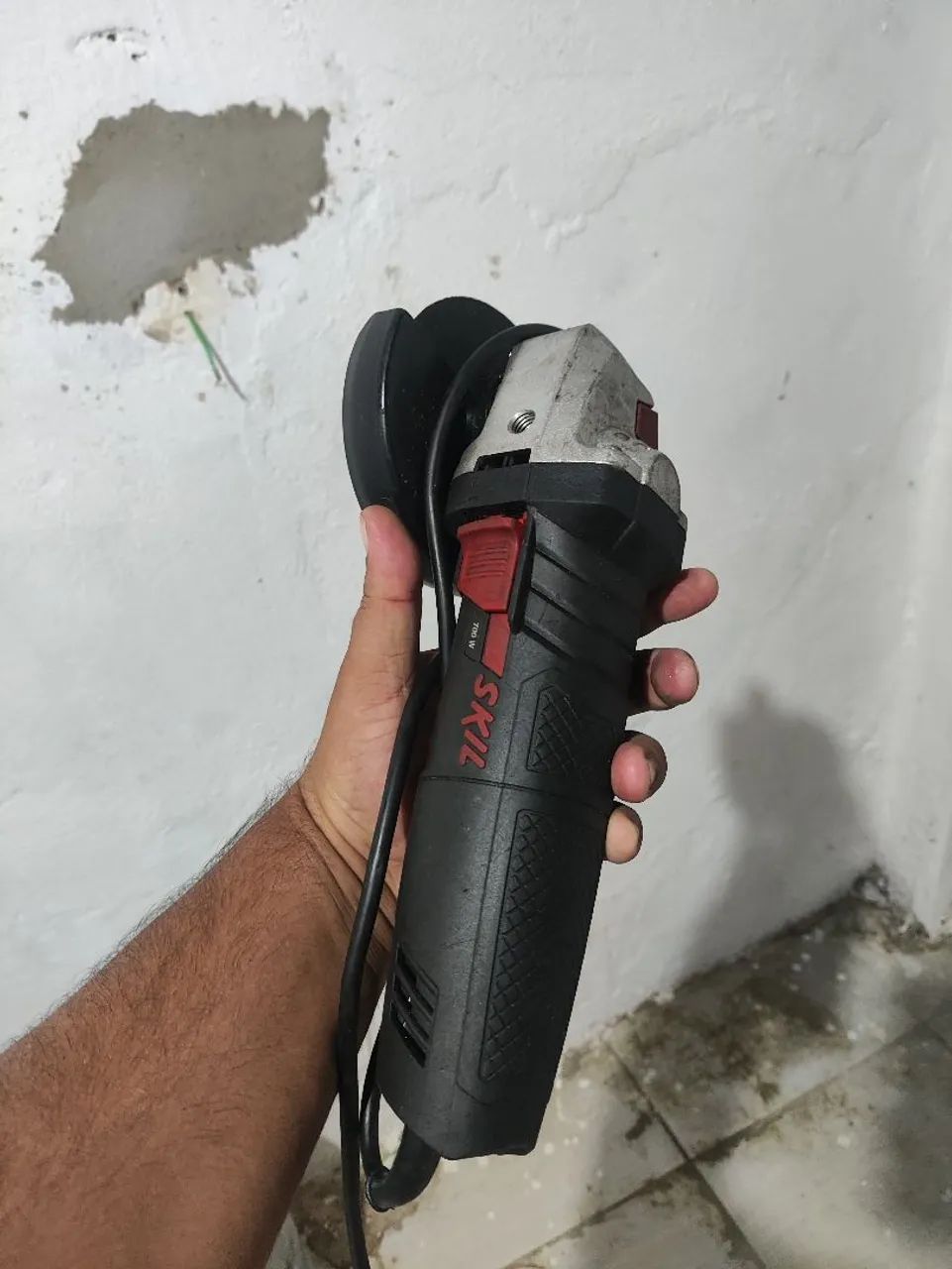 Esmerilhadeira Angular e furadeira - Foto 2