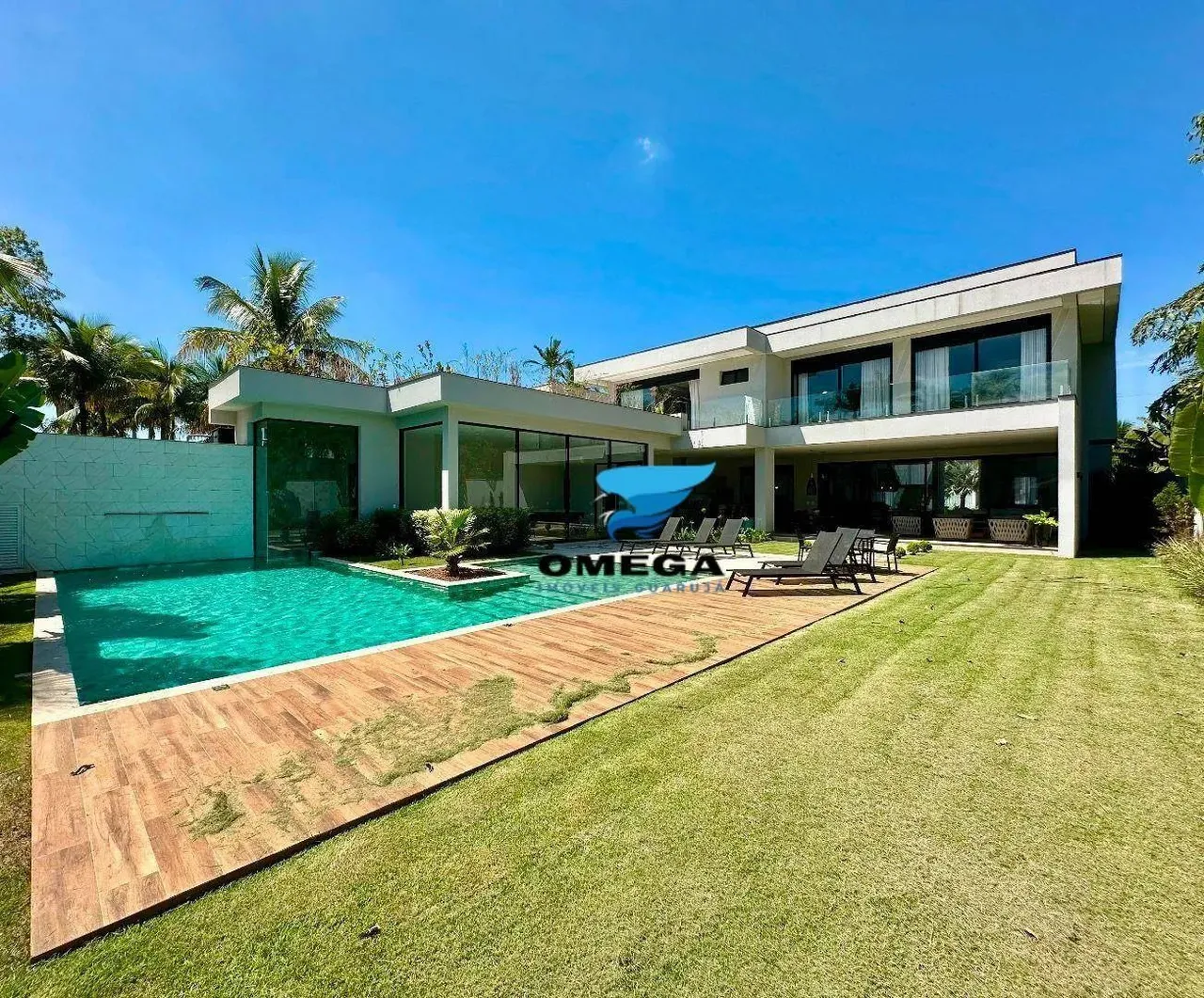 Casa à venda em Condomínio Jardim Acapulco no Guarujá | Omega Imóveis
