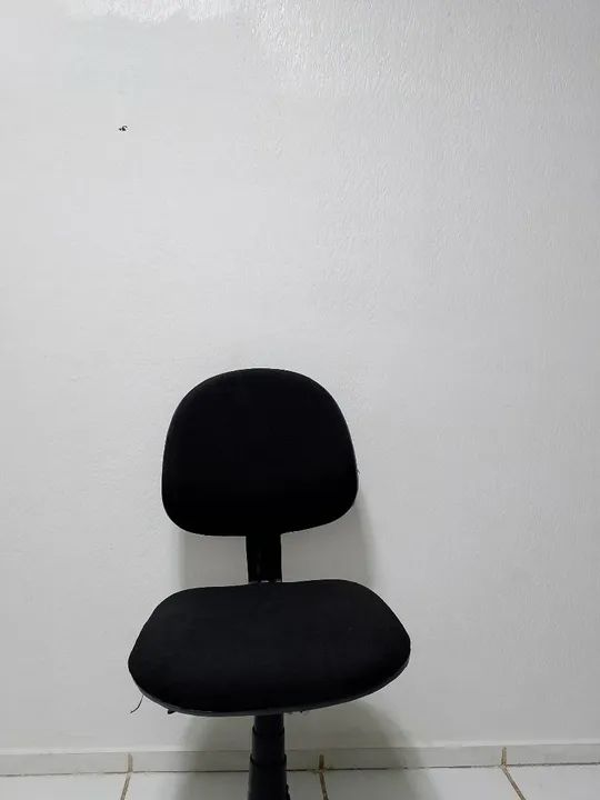 PROMOÇÃO: CADEIRA SECRETARIA EM ÓTIMO ESTADO - Foto 4